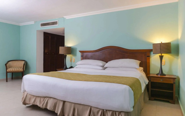 Hotel Faranda Express Puerta Del Sol Barranquilla, A Member of Radisson Individuals