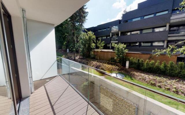 White Pearl Apartment 0.04