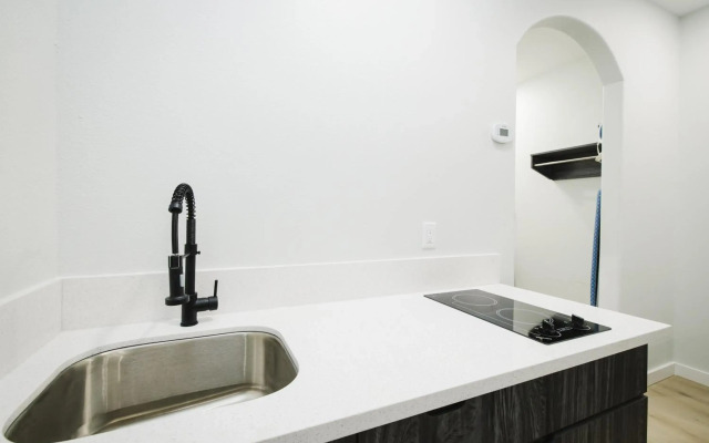 Sapphire Inn and Suites