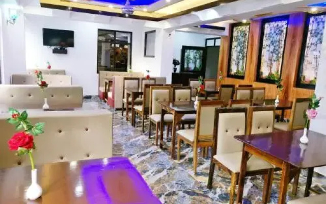 Alpine Hills Hotel