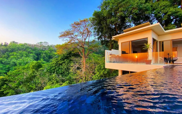 "panoramic Seaview 650sqm 4br Pool Villa 2 min Drive to Naithon Beach"