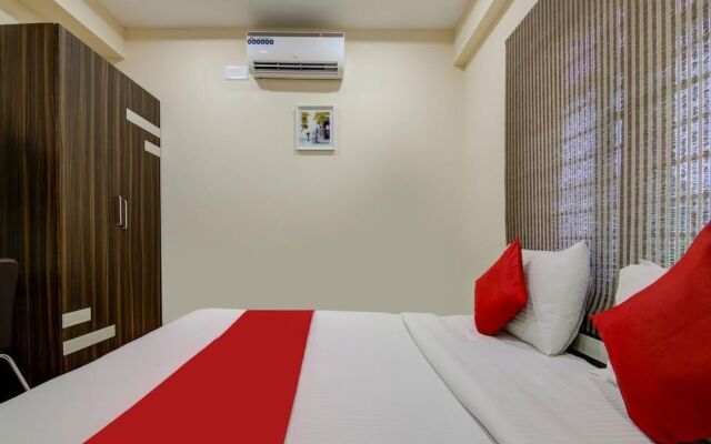 OYO 25048 Aadvik Sai Residency