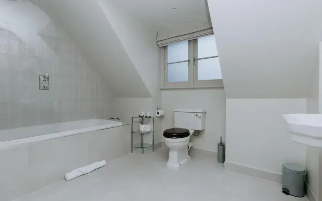 The Dragonfly - Central 2 Bedroom House