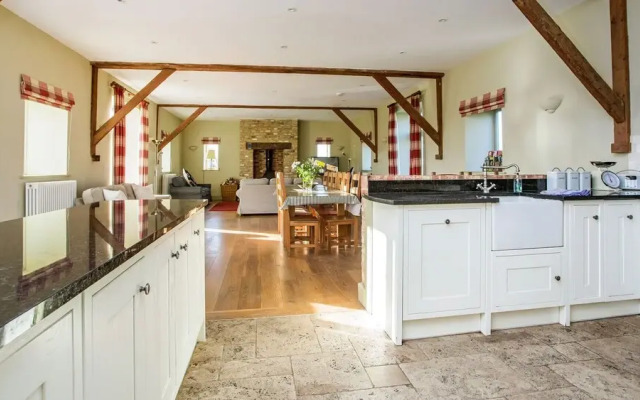 Spacious Open-Plan Home in Oxfordshire