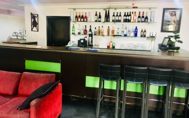 Home Gate Resort Limited