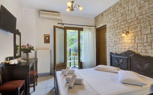 Hotel Agnadi-Horefto