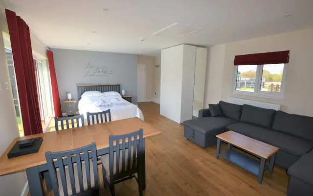 The Pool House at Upper Farm Henton