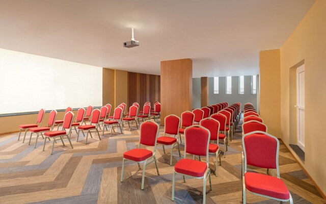 Ginger Kochi, Kalamassery