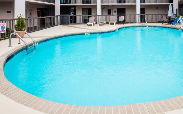 Baymont by Wyndham Fayetteville I-95