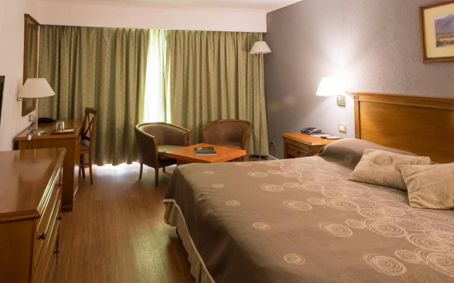 Howard Johnson by Wyndham Rio Cuarto Casino