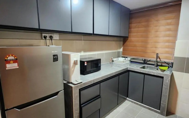 Ndw appartment. Clean house + NEW furniture