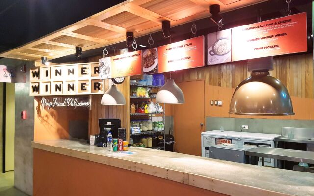 Hue Hotels and Resorts Boracay Managed by HII