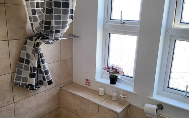 Lovely Double Room in a Flat