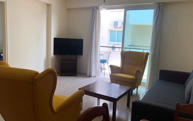 1 Bedroom Apartment near Beach