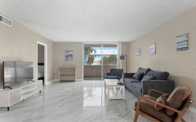 Bay Harbor Sunset Apt 2A