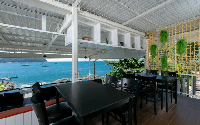 Naiharn On The Rock Resort