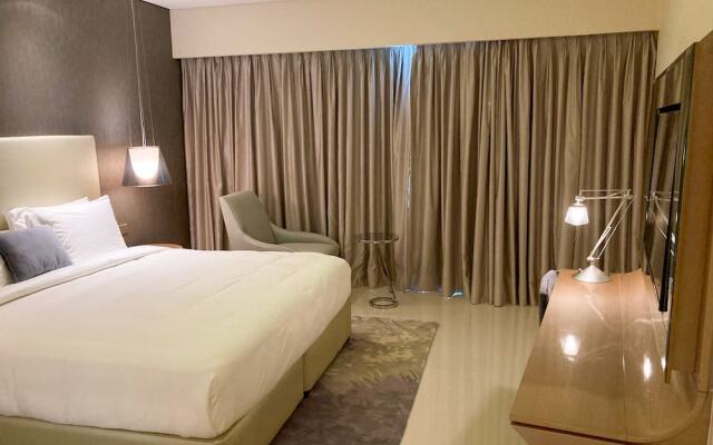 Stunning Fully Furnished 2 Bedroom in Paramount Prime Location Business bay