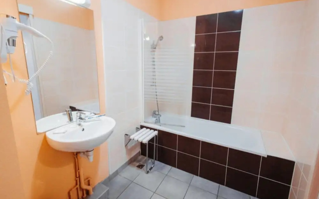 Family Apartment in Ax-les-thermes With Balcony