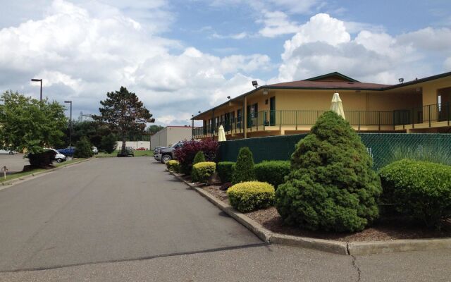 Days Inn by Wyndham New Philadelphia