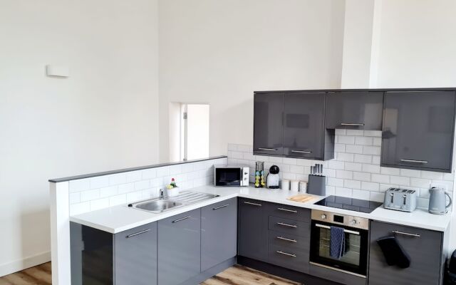 2-bed Apartment, Parking Including, Sleeps 4