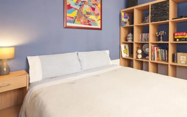 Lovely Pigalle Studio