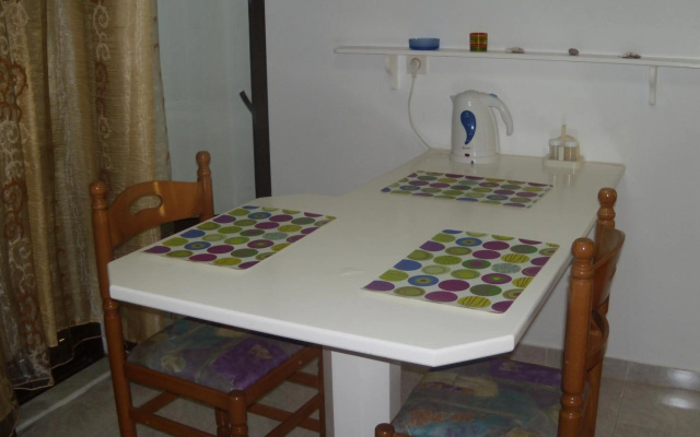 Antigonis Apartments