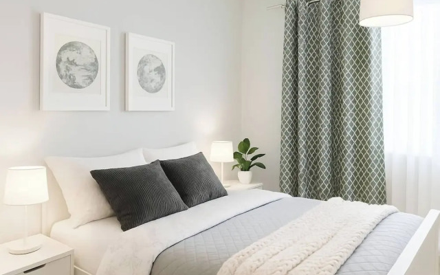 House in Brighton & Hove With Parking