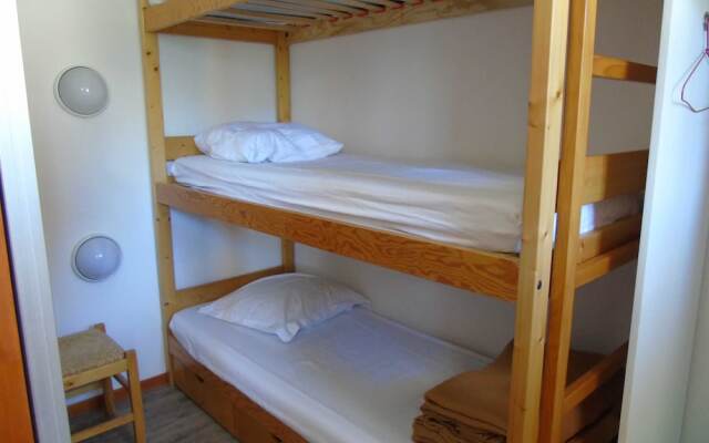 Lou Services Apartment M2-332 LSI 001