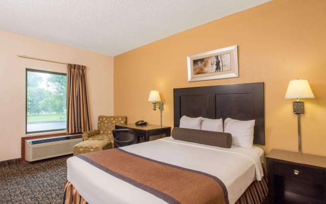 Quality Inn & Suites Monticello