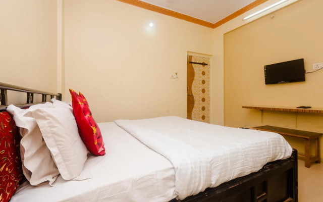 Spot on 38779 Roshan Residency