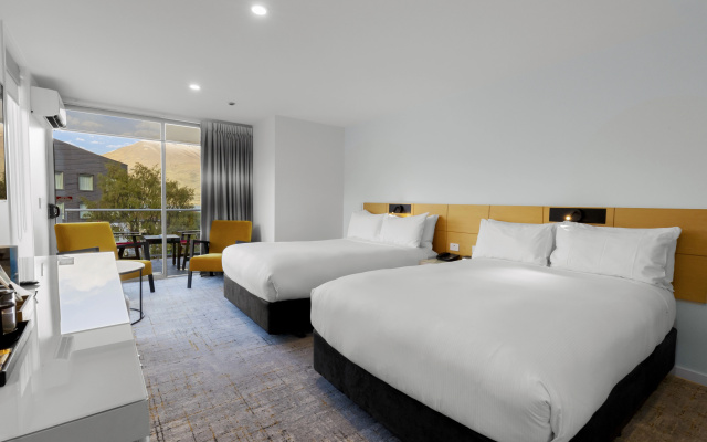 Scenic Suites Queenstown – Guest Rooms – Queenstown