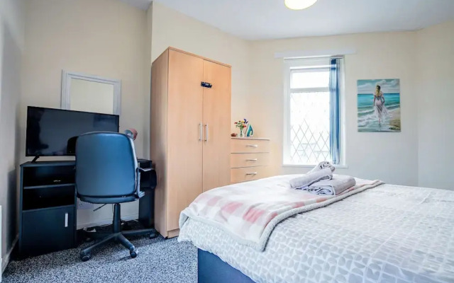 Host Stay Park Cliffe House
