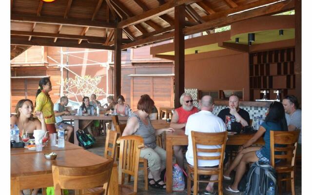 Caspla beach hotel resto and bar