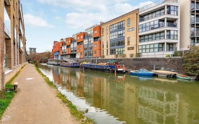 Canary Gateway Apartments