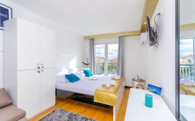 Room-all Saints Suites B&b Kastela - Dou
