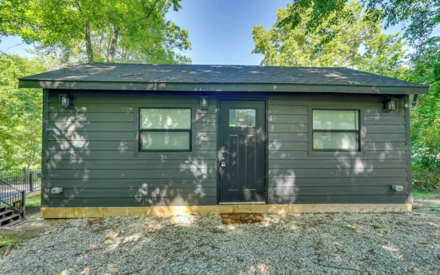 Waterfront Escape: Ozarks Home + Guest House!