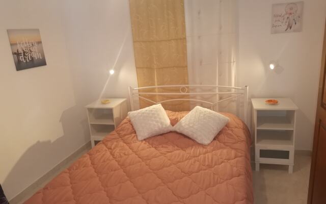 Sausan Apartments