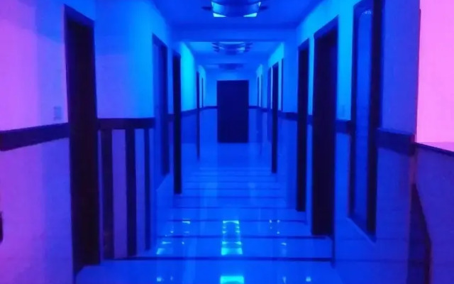 Metro Hotel