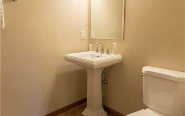 2431 Nansen Court 5 Bedroom Home