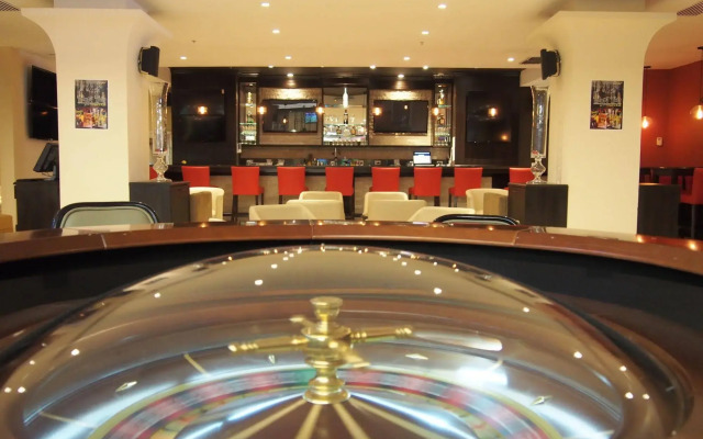 Clarion Hotel Amon Plaza