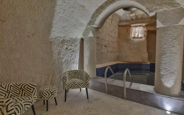 Eka Cave Maison