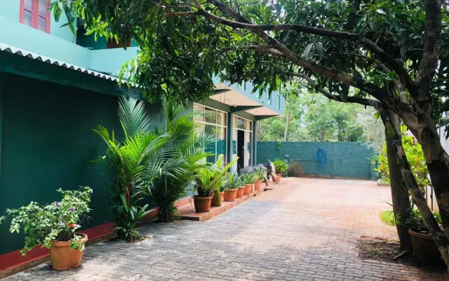 River Garden Hotel