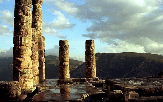 Delphi Palace