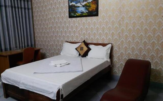 Phuong Dong 2 Guesthouse