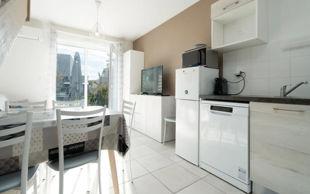 Villa in Valras-plage Near Sand Beach