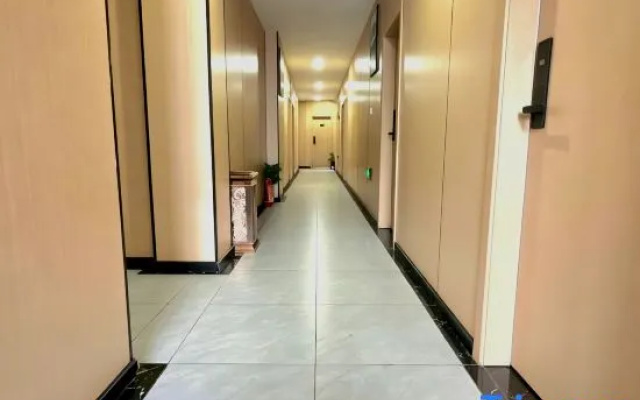 Mercure Hotel(Condine Bus Station)