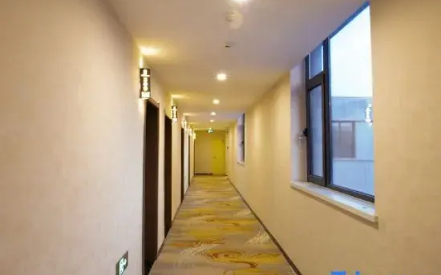 Yilong Ruiyun Hotel (Hengshui Heping East Road)