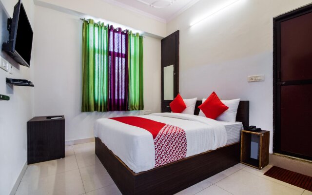 Hotel Blue Sapphire by OYO Rooms