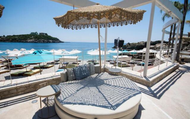 Folie Marine Beach Hotel & Club