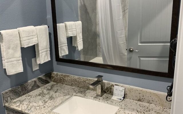 Scottish Inns and Suites Scarsdale